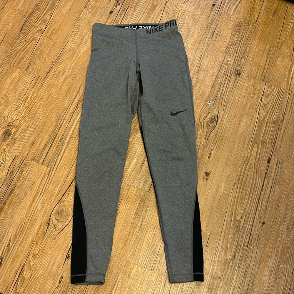 Nike Women’s Leggings Grey/Black Size Small